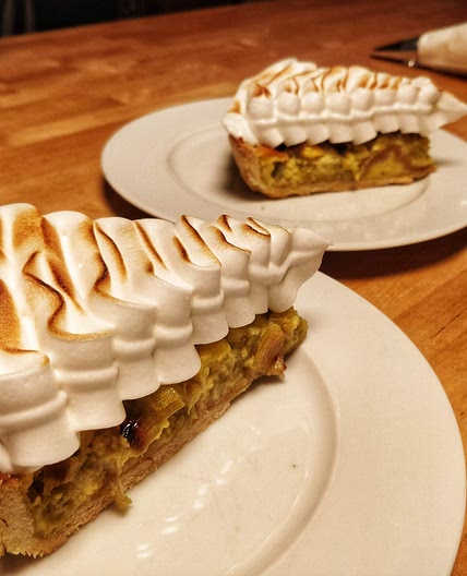 🥧 Tarte à la rhubarbe meringuée