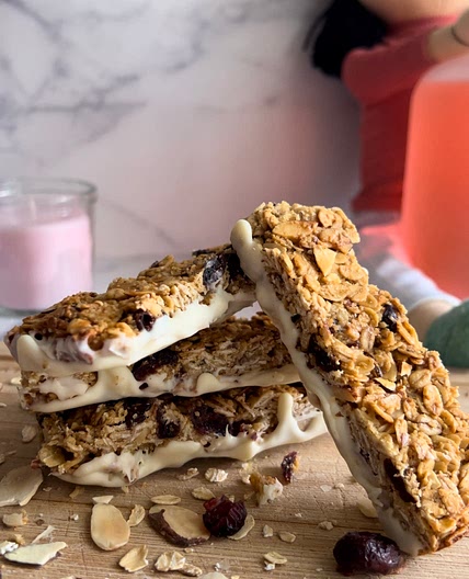 Cranberry Almond Granola Bar