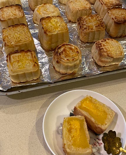 lava custard mooncakes