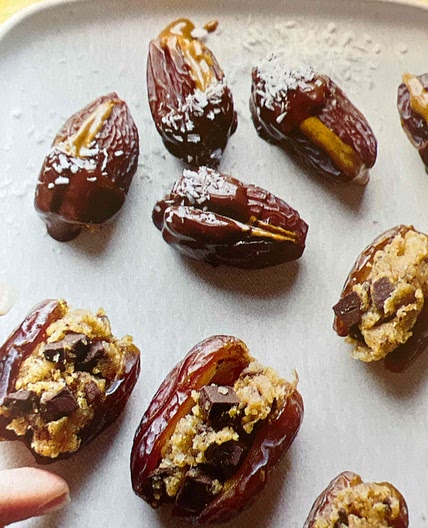 Almond butter & chocolate dates
