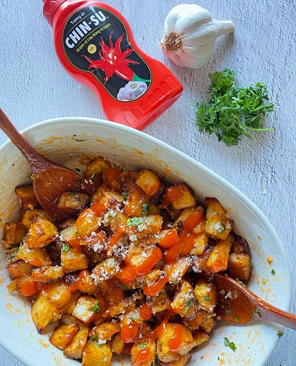 Sweet and Spicy Garlic Parmesan Potatoes 