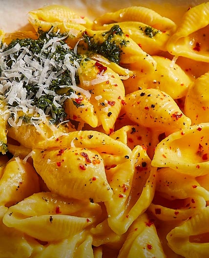 Creamy pasta with carrot sauce