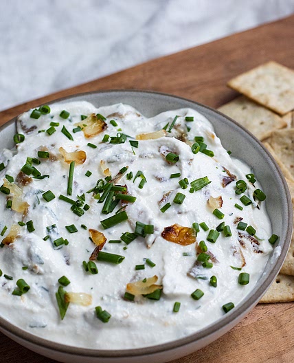 French Onion Cottage Cheese Dip (gluten free, high protein)