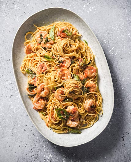 Spaghetti w/ Shrimp, Tomatoes & White Wine