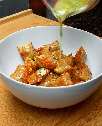 Air Fryer Garlic Parmesan Pizza Rolls