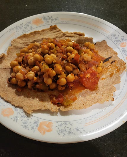 Tomato Chickpea Wraps