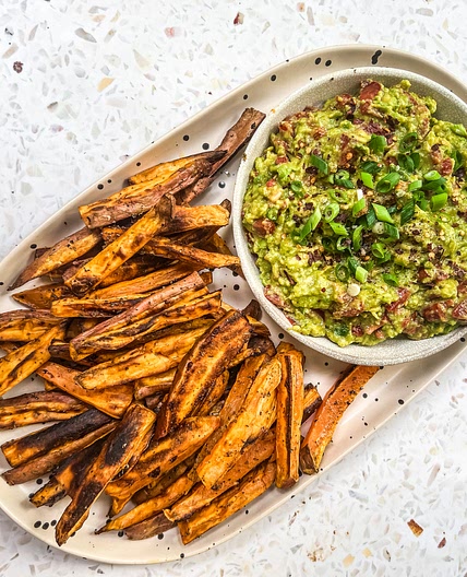 Potato Wedges & Zesty Flaxseed Guacamole