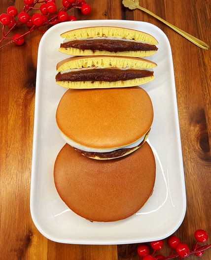 Dorayaki Recipe (Red Bean & Mochi Filling)
