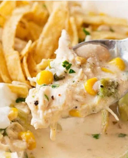 Creamy Crockpot White Chicken Chili