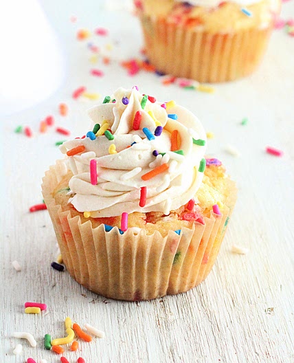 Eggless Funfetti Cupcakes