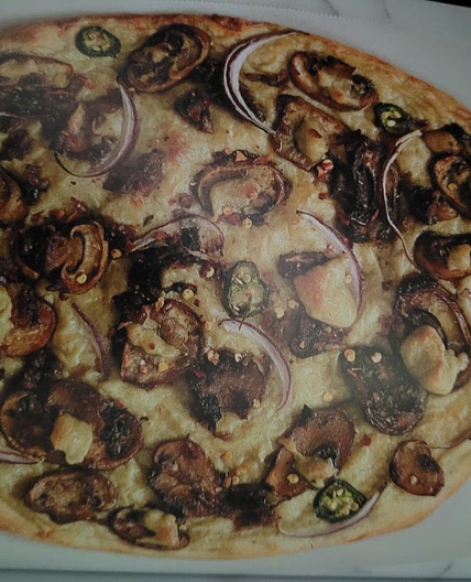 Mushroom-Jalapeno White Pizza (Vegan Richa)