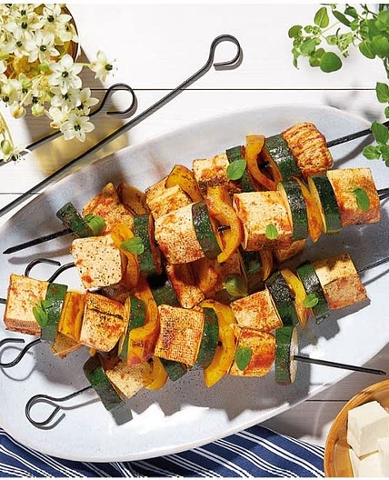 Veggie skewers with tofu
