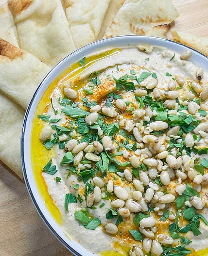 Roasted garlic hummus 