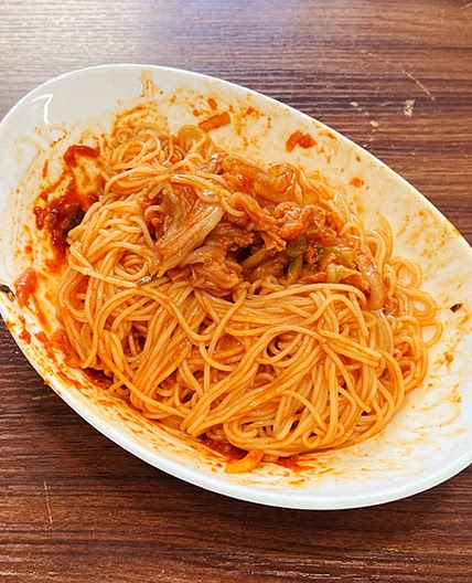 초간단 야식, 김치 비빔국수