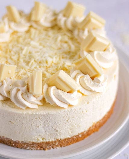 White Chocolate Cheesecake {Easy NO BAKE Recipe}