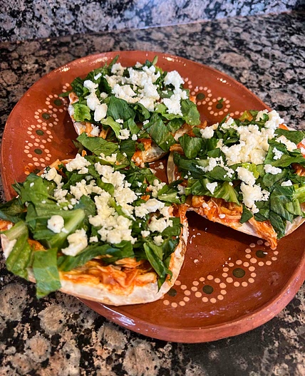 TOSTADAS DE TINGA