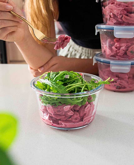 HIGH-PROTEIN PINK PASTA