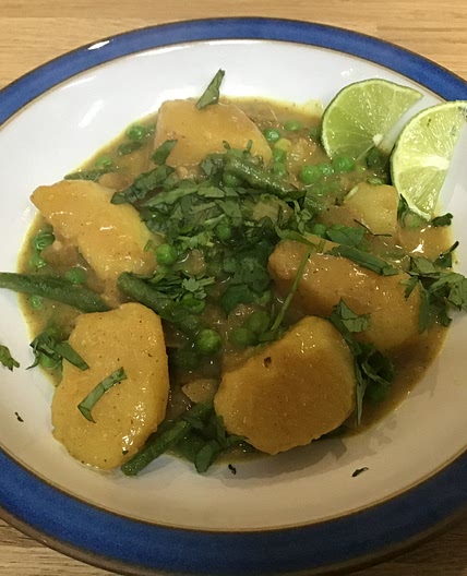 Pea, green bean and coconut curry