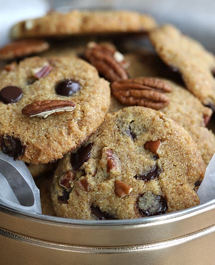 Keto Brown Butter Chocolate Chip Cookies