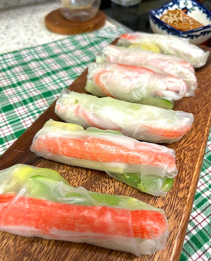 Simple & Fresh Crab Spring Rolls