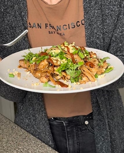 Peanut hoisin noodles