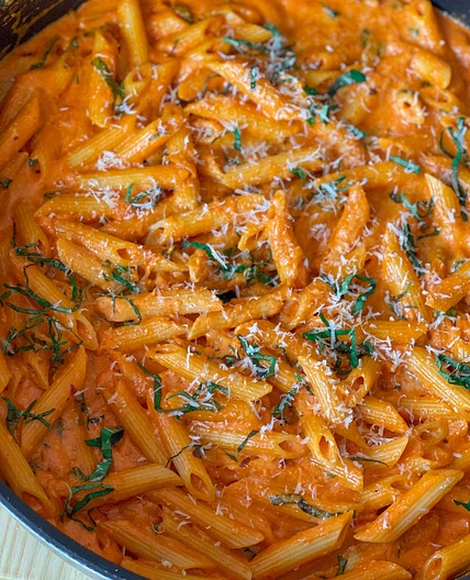 Creamy tomato pasta 