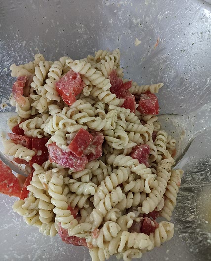 Salade de pâtes au pesto