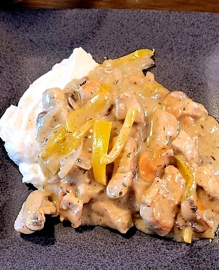 Creamy Veggie Chicken with Mashed Cauliflower