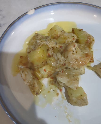 Cheesy Potato Garlic Chicken