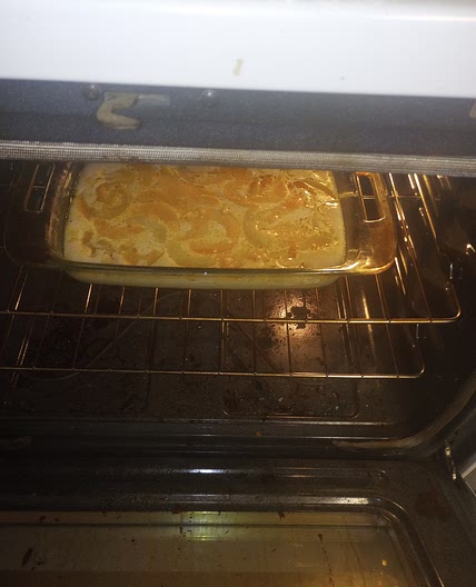 Momma's best peach cobbler