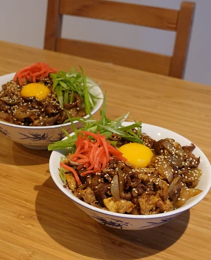 Gyudon (Japanese Beef Rice Bowl)