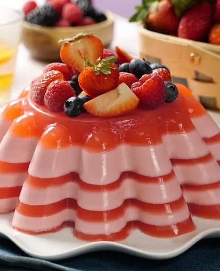 Rica Gelatina de Fresas con Crema