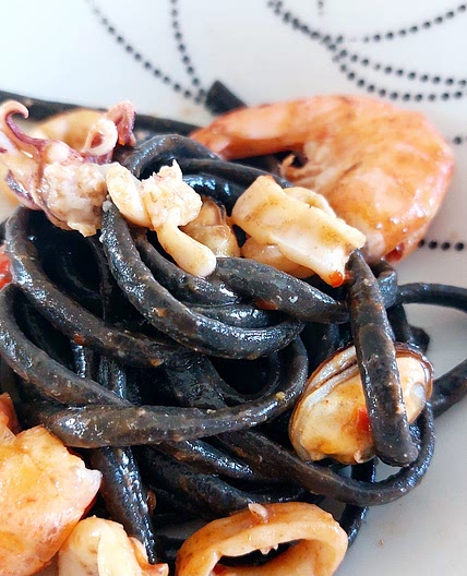 Pasta - Mussel, cuttlefish and shrimps