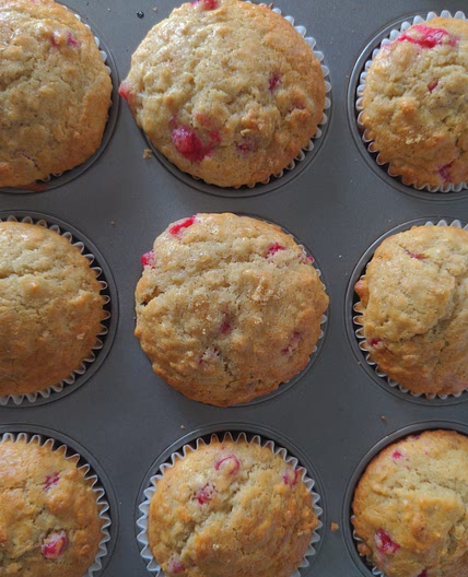 Muffins au babeurre, à la farine d'avoine et aux gadelles