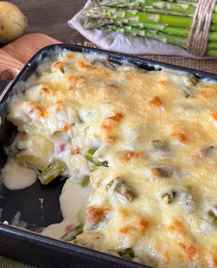 Spargelauflauf mit Kartoffeln und Schinken