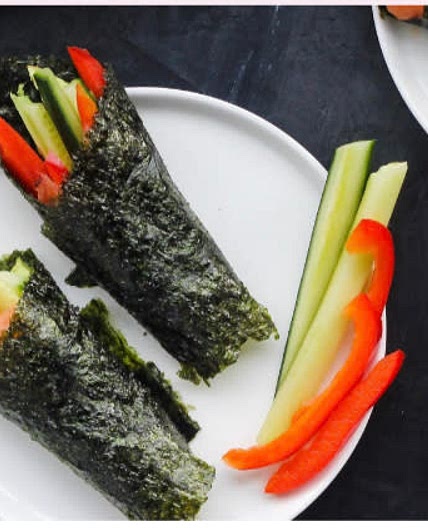 Salmon veg nori rolls 