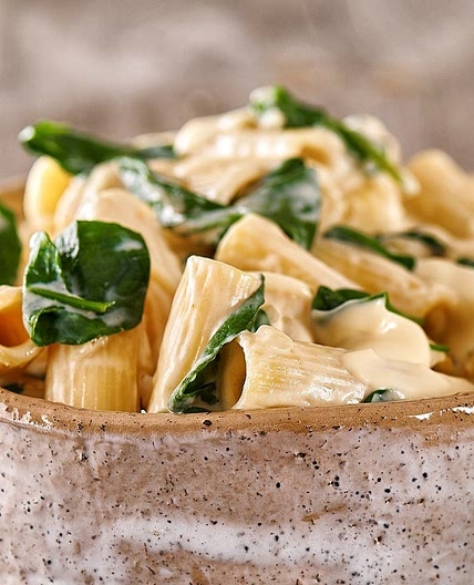 Pasta mit sahniger Spinatsoße