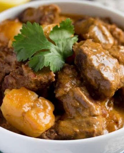 Slow Cooker Beef Massaman Curry