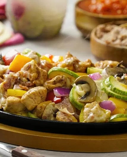 Alambre de Pollo con Queso