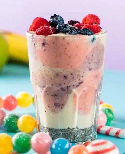 Malteada de Coco con Frutos Rojos