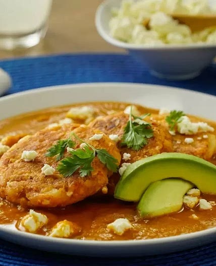Tortitas de Chorizo en Caldillo de Jitomate