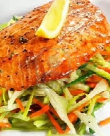 Salmón al horno con vegetales