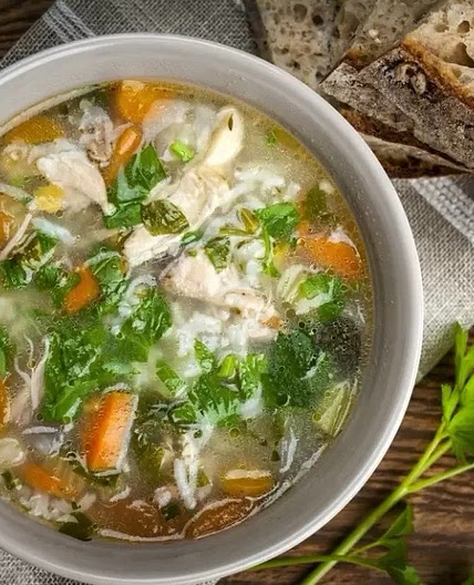 Sopa de Verduras con Quinoa y Kale