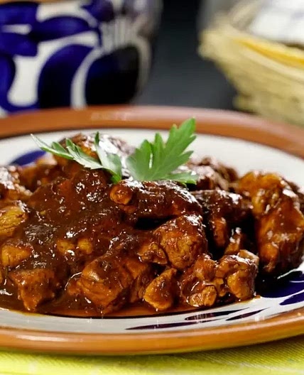 Puntas de Cerdo en Salsa Pasilla