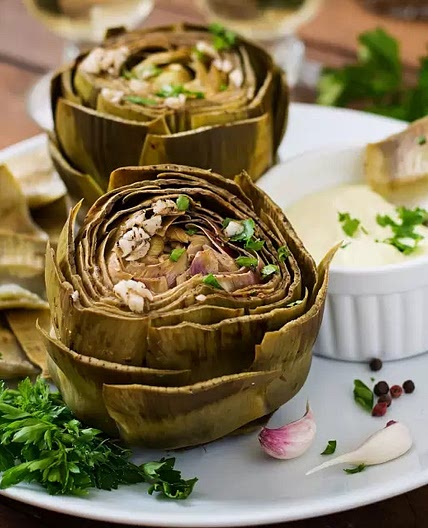 Alcachofa Horneada con Mayonesa de Chiles