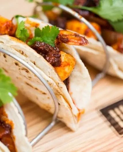 Taco de Camarón con Chorizo a la Diabla