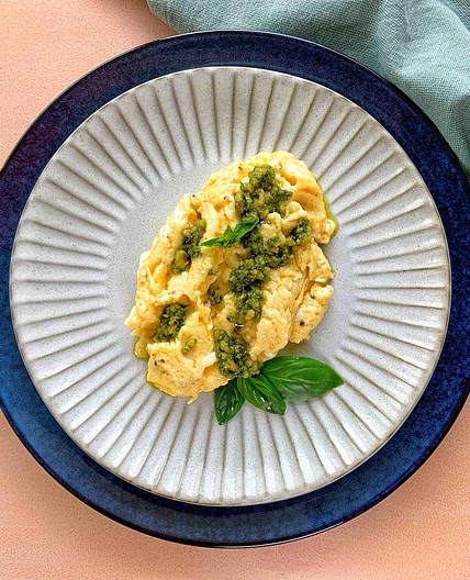 *0429kcal[3.2]* Pesto Scrambled Eggs