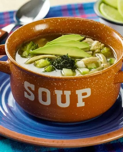 Sopa de Pasta con Pollo