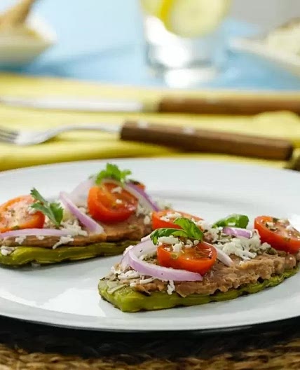 Tlacoyos de Nopal con Frijoles