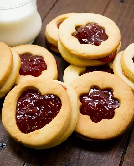 Galletas Rellenas de Mermelada de Fresa